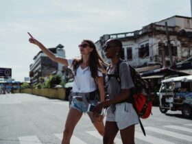 Specialized traveler support agents improve service quality by up to 21% compared to AI-solutions - Photo by Ketut Subiyanto on Pexels