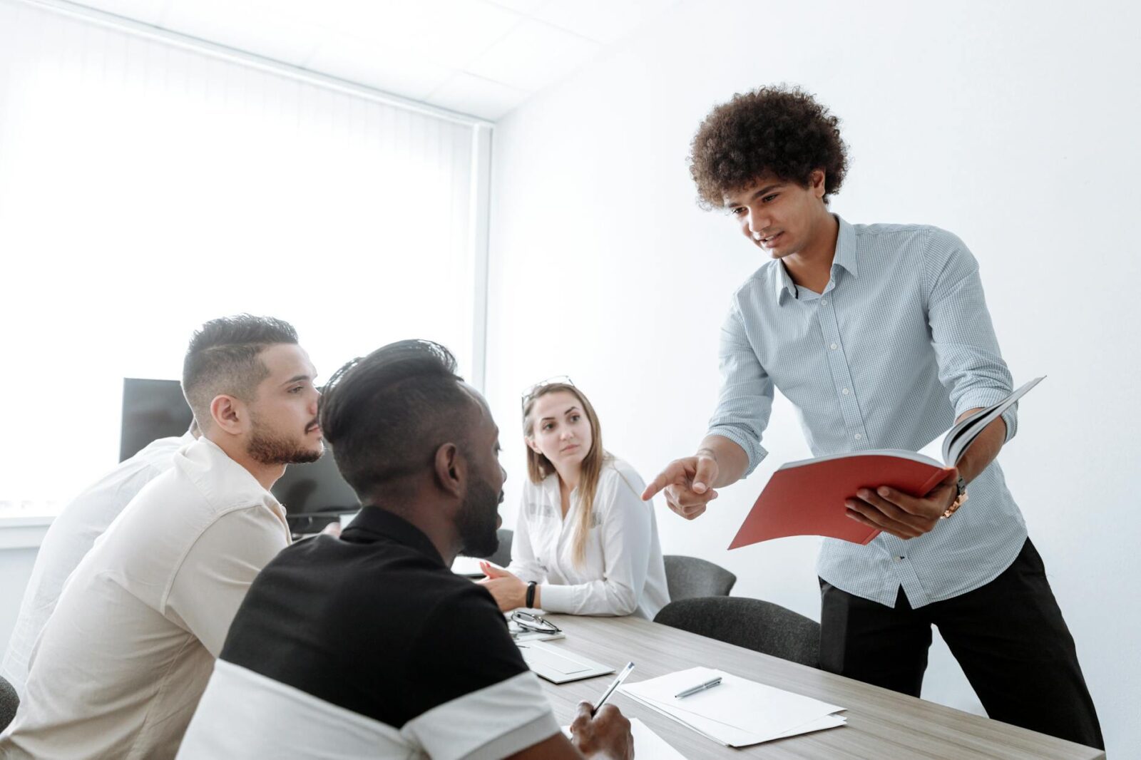 Former M&S Chief Executive hired to spearhead Government drive to help young people into work - Photo by Thirdman on Pexels