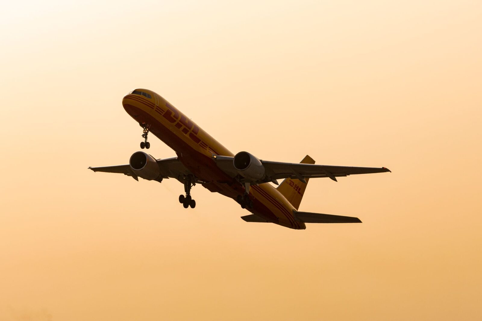 best cheap flights - Photo by Drinu Cutajar on Pexels