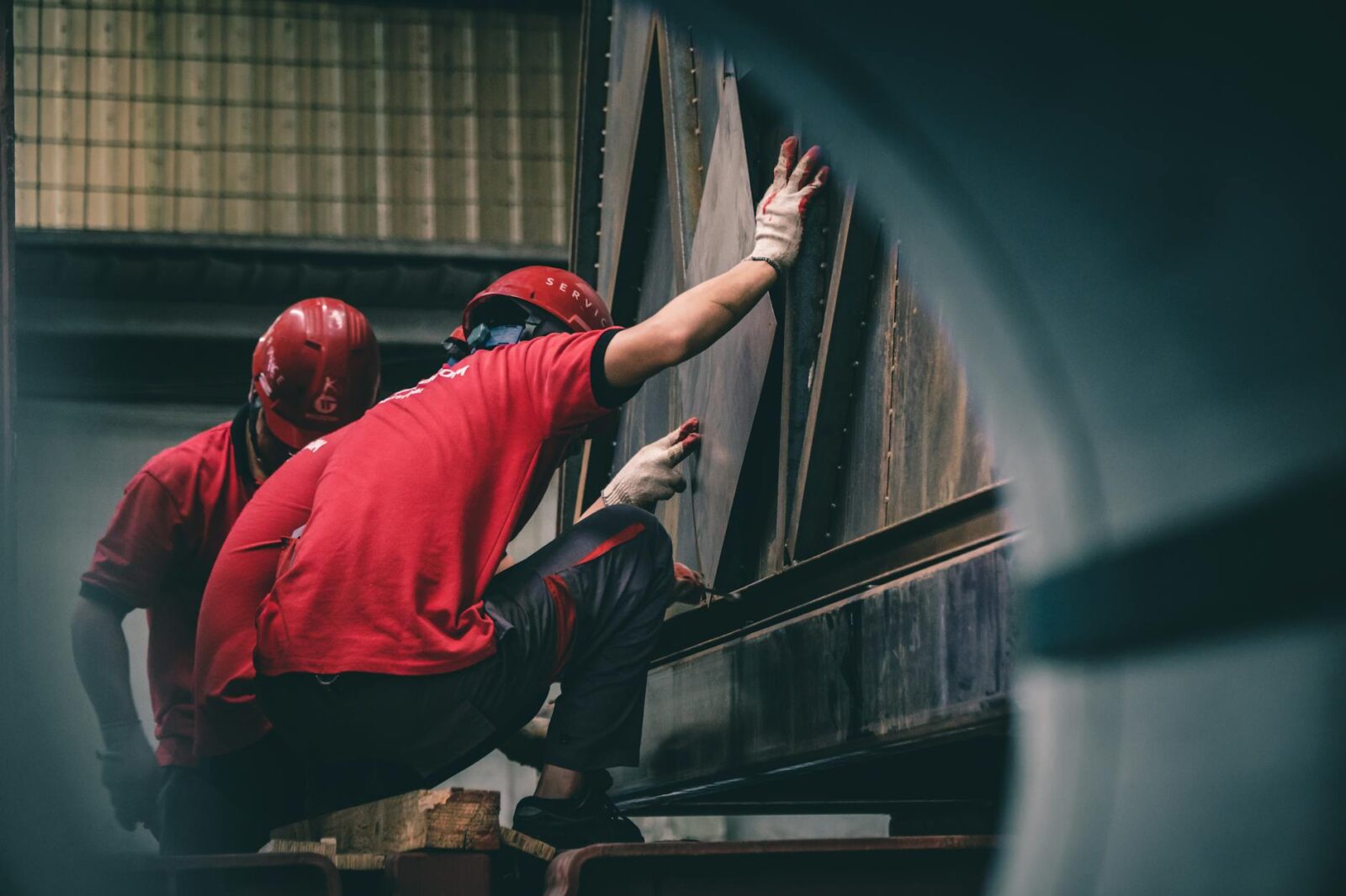 Employment lifeline for young people across the country as Government offers 300,000 new work experience and training placements - Photo by Hoang NC on Pexels