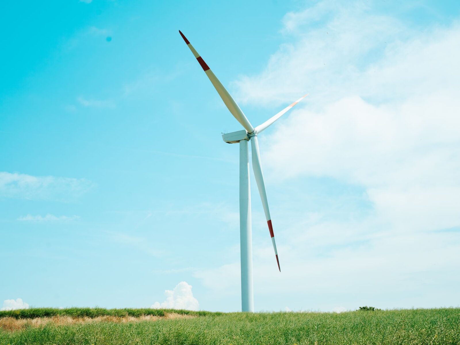 £219 million to power Britain's green aviation revolution - Photo by Memet Öz on Pexels