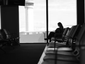 Best Travel Credit Cards for Free Airport Lounge Access 2026 — Updated Guide - Photo by Berk Aktas on Pexels