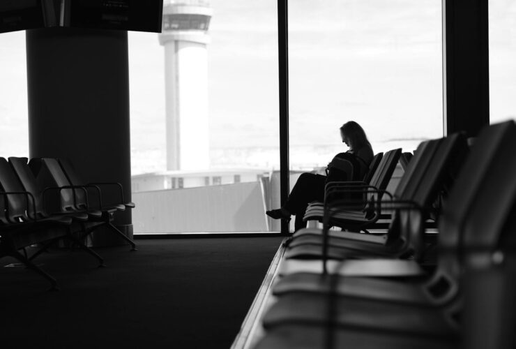 Best Travel Credit Cards for Free Airport Lounge Access 2026 — Updated Guide - Photo by Berk Aktas on Pexels