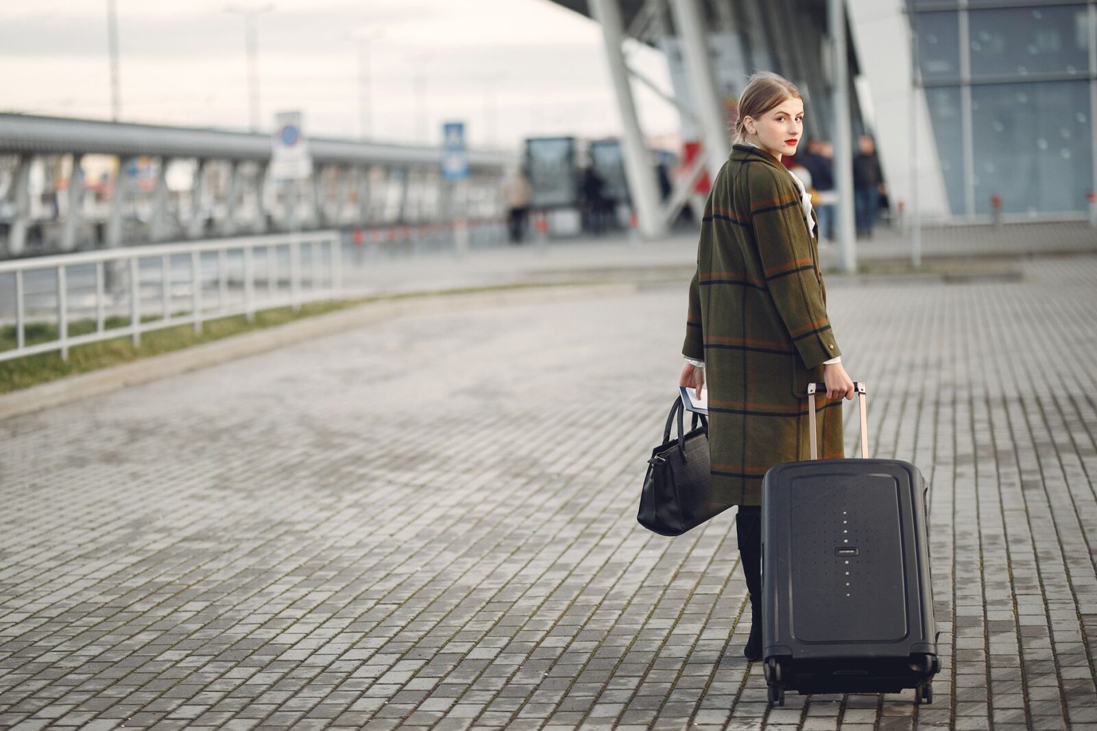 How to Pack for a 2 Week Trip in a Carry On Only — Updated Guide - Photo by Gustavo Fring on Pexels