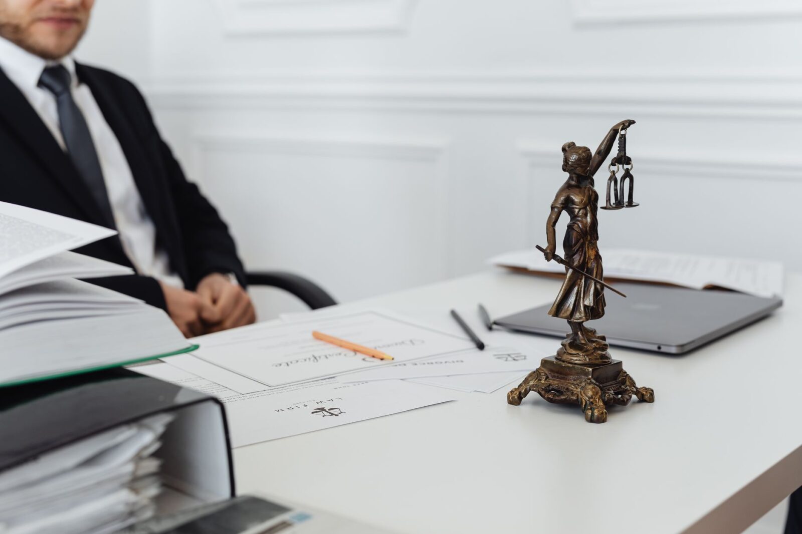Increasing capacity: Housing and Debt legal aid providers - Photo by www.kaboompics.com on Pexels