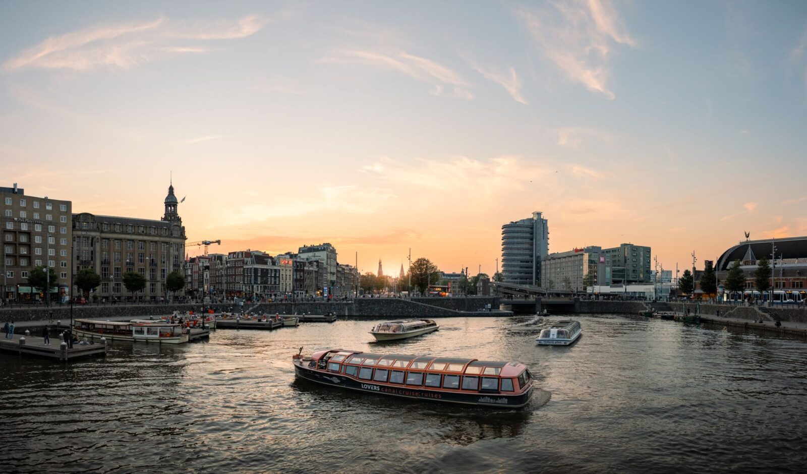 Amsterdam Proposes Tourism Tax Hike to 20% - Photo by Niklas Jeromin on Pexels
