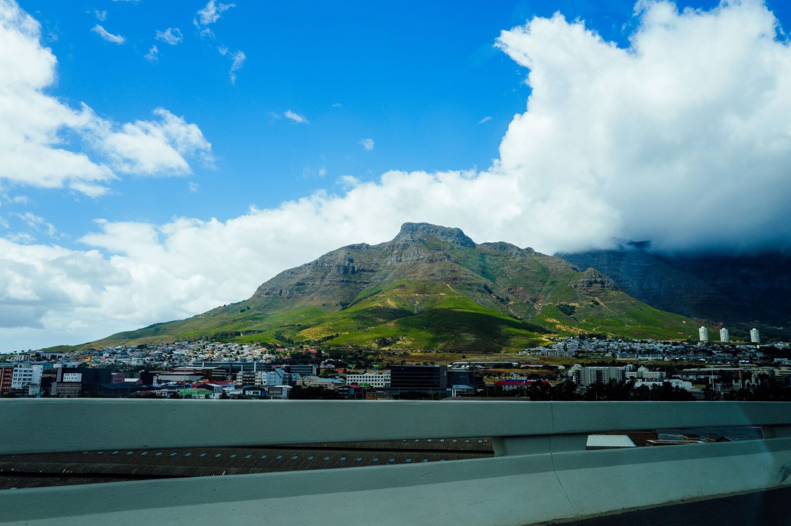 Live Like a Local at These 12 Cape Town Airbnbs With Pools, Hot Tubs, and Epic Views - Photo by Adrien Olichon on Pexels
