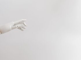 AI Is Eroding the OTA’s First-Click Advantage — Here’s How Hotels Can Win It Back - Photo by Tara Winstead on Pexels