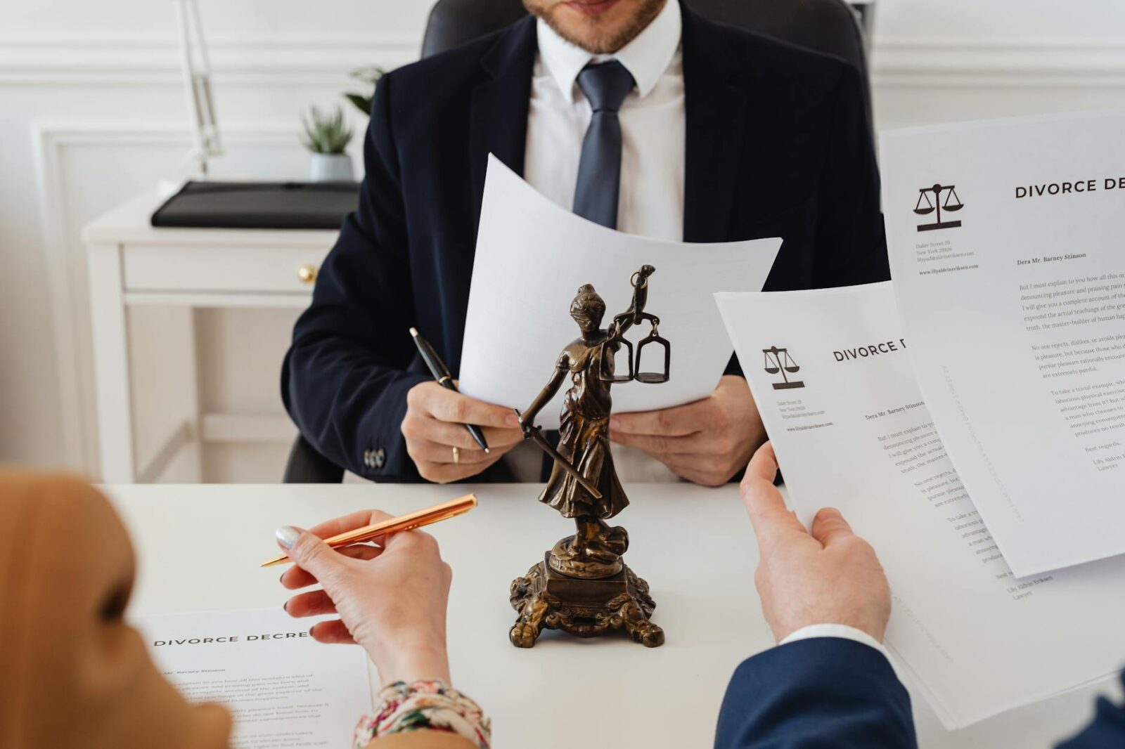 Increasing capacity: Housing and Debt legal aid providers - Photo by www.kaboompics.com on Pexels