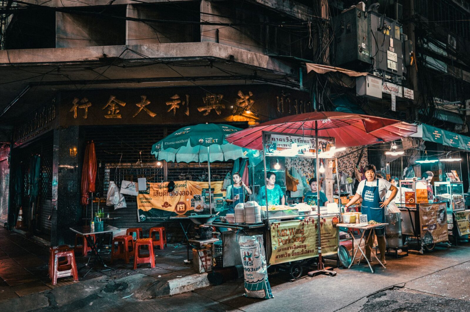 thailand visa on arrival - Photo by Tony Wu on Pexels