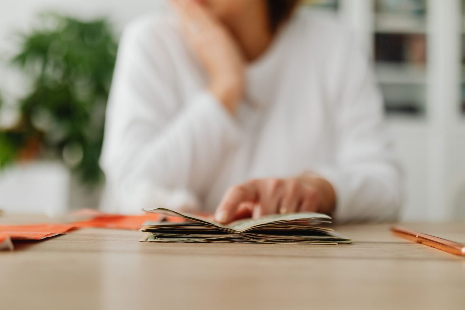 The Two-Sided AI Squeeze That Only Travel Faces - Photo by www.kaboompics.com on Pexels