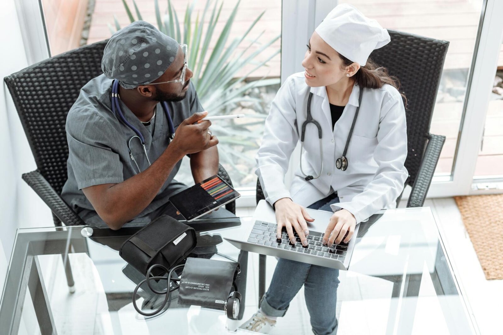 20,000 fewer A&E visits a year thanks to single patient record - Photo by Thirdman on Pexels