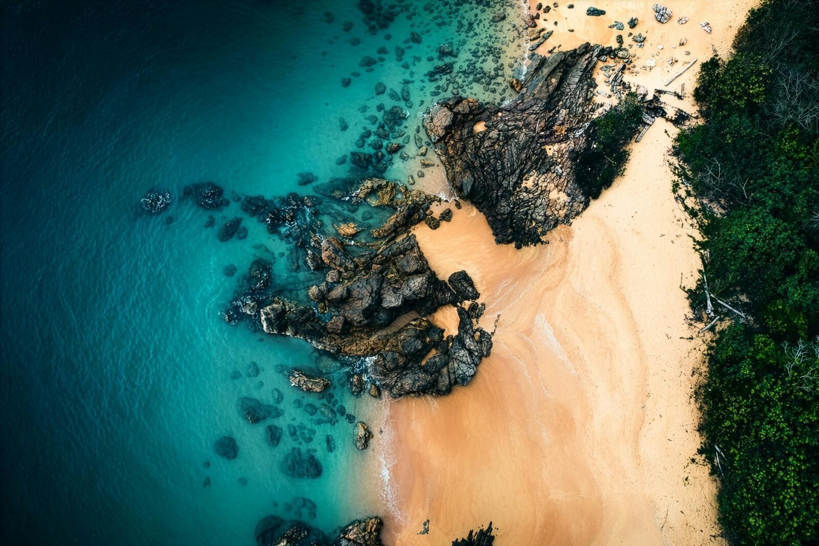 Hidden Gem Destinations Cheaper Than You Think — Updated Guide - Photo by Pok Rie on Pexels