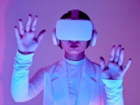 Skift Data & AI Summit 2026 Roundtable: When AI Knows Travelers Better Than Brands Do, Who Owns the Relationship? - Photo by Michelangelo Buonarroti on Pexels