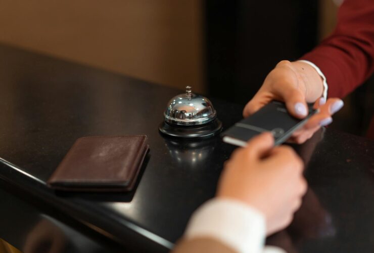 Delta SkyMiles Reserve American Express Card review: Top-tier perks for Delta flyers - Photo by Mikhail Nilov on Pexels