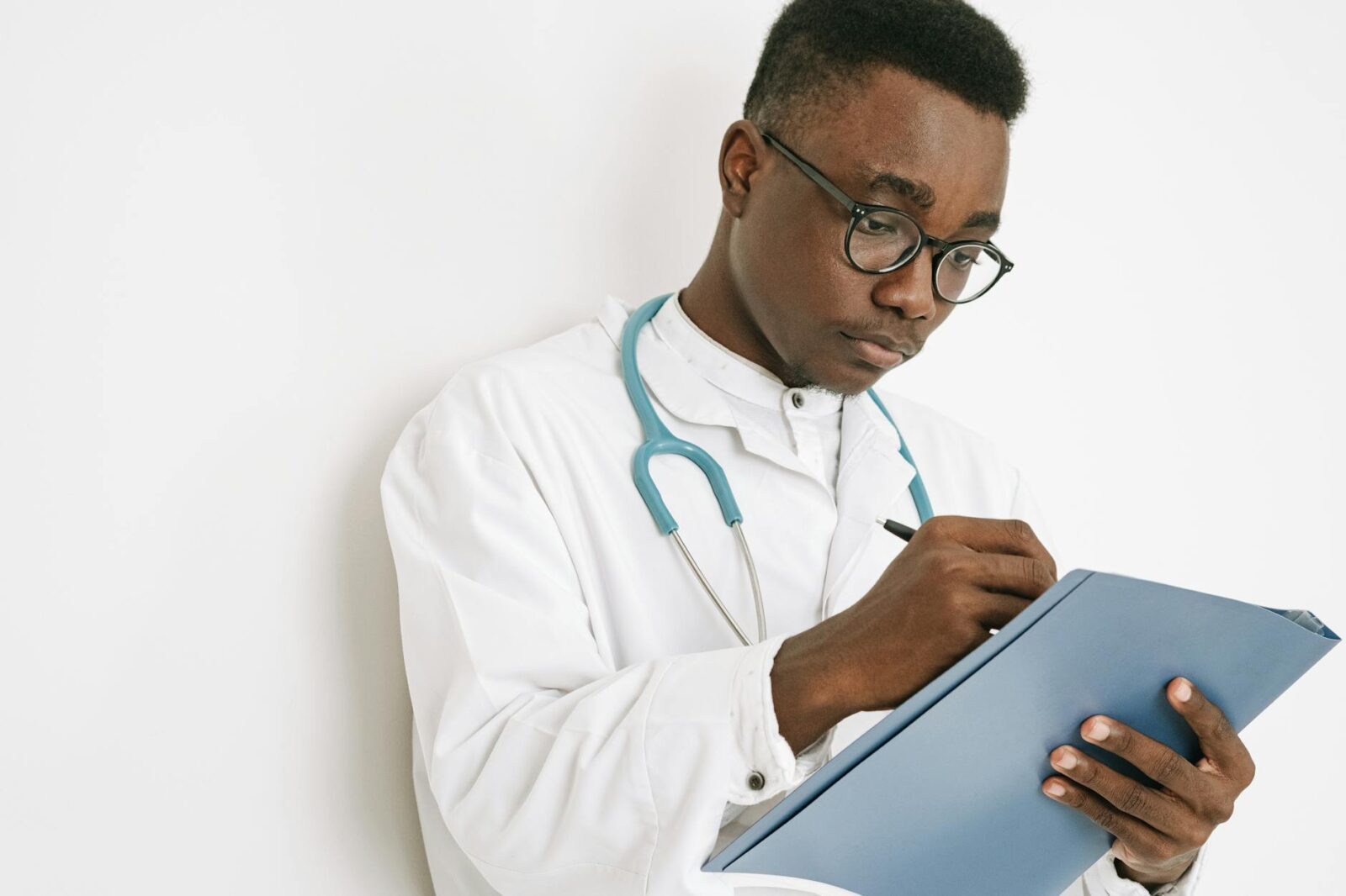 20,000 fewer A&E visits a year thanks to single patient record - Photo by Ivan S on Pexels