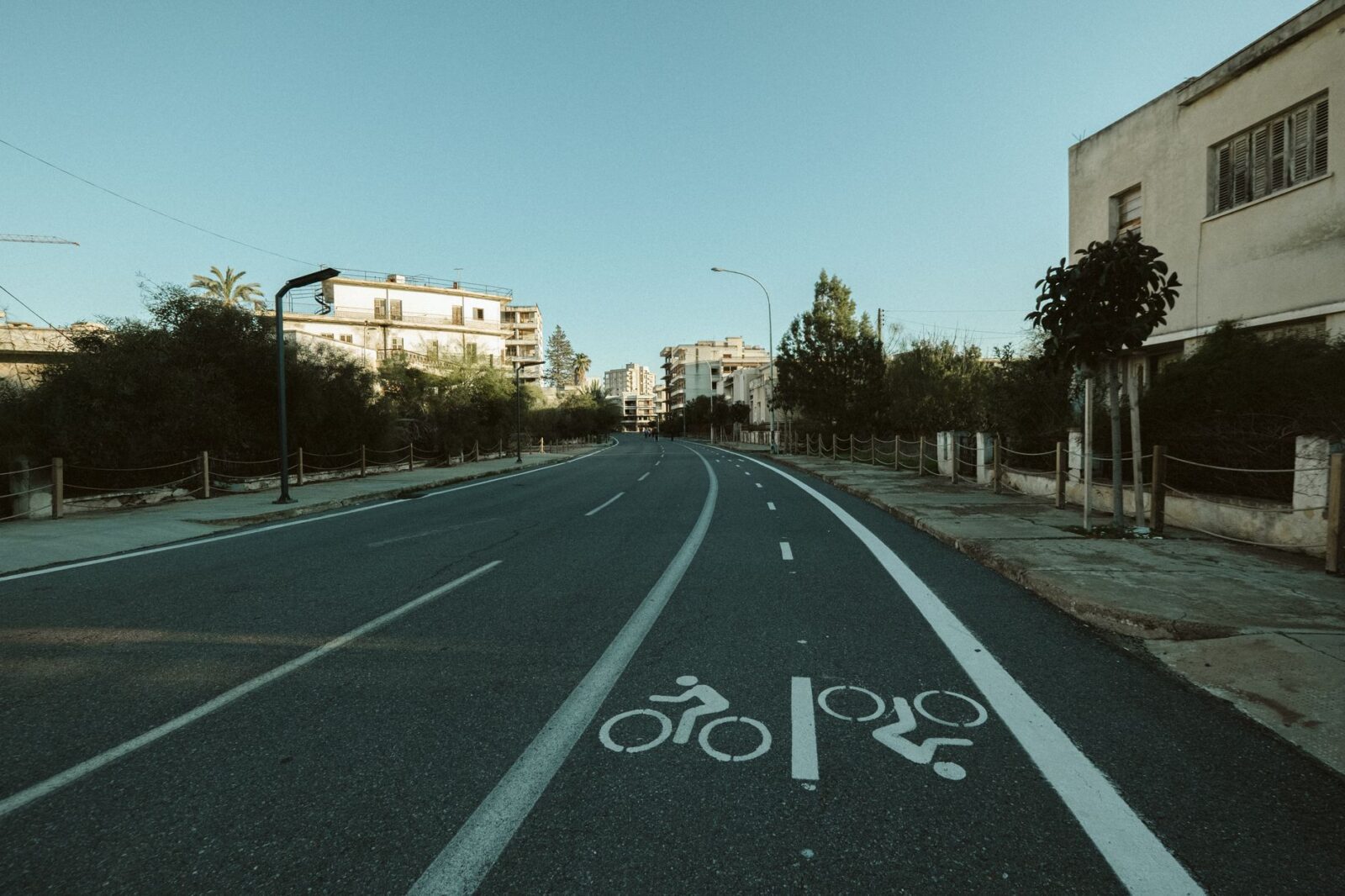 Cycling and walking boom with £4.5 billion for thousands of new routes and safer crossings - Photo by Tolga Aslantürk on Pexels