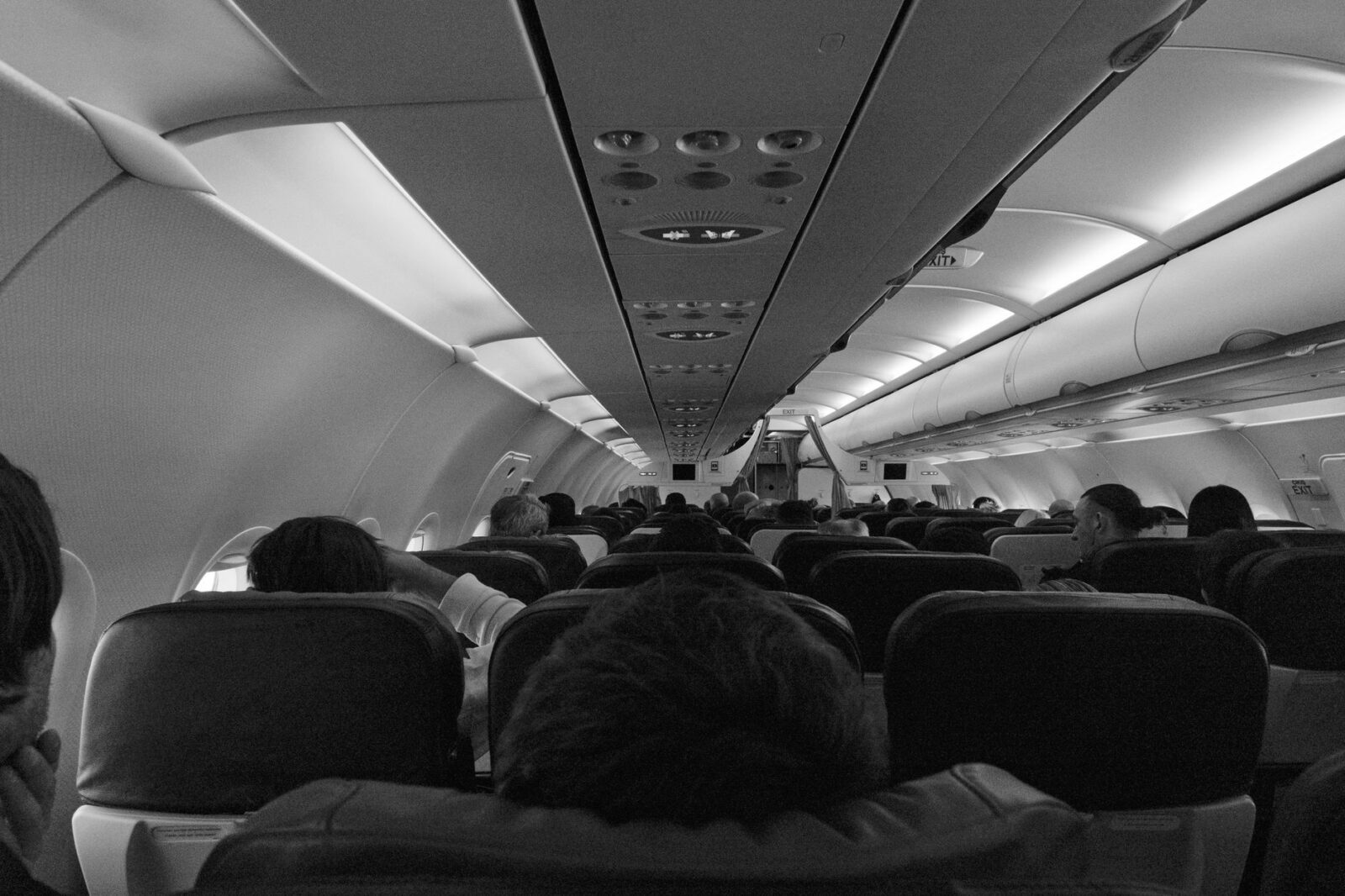 cheap airlines - Photo by Plastic Lines on Pexels