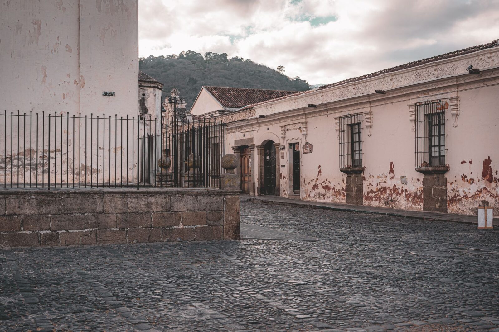 Hidden Gem Destinations Cheaper Than You Think — Updated Guide - Photo by Mario Spencer on Pexels
