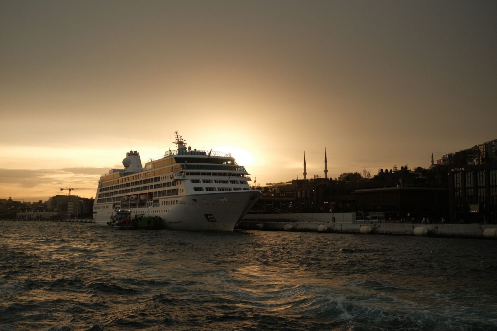 best cruise deals - Photo by Burak Arlı on Pexels