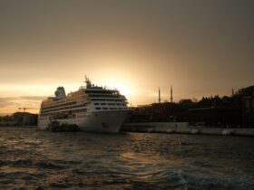 best cruise deals - Photo by Burak Arlı on Pexels