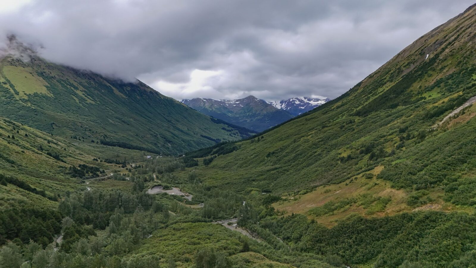 Hidden Gem Destinations Cheaper Than You Think — Updated Guide - Photo by David Yu on Pexels