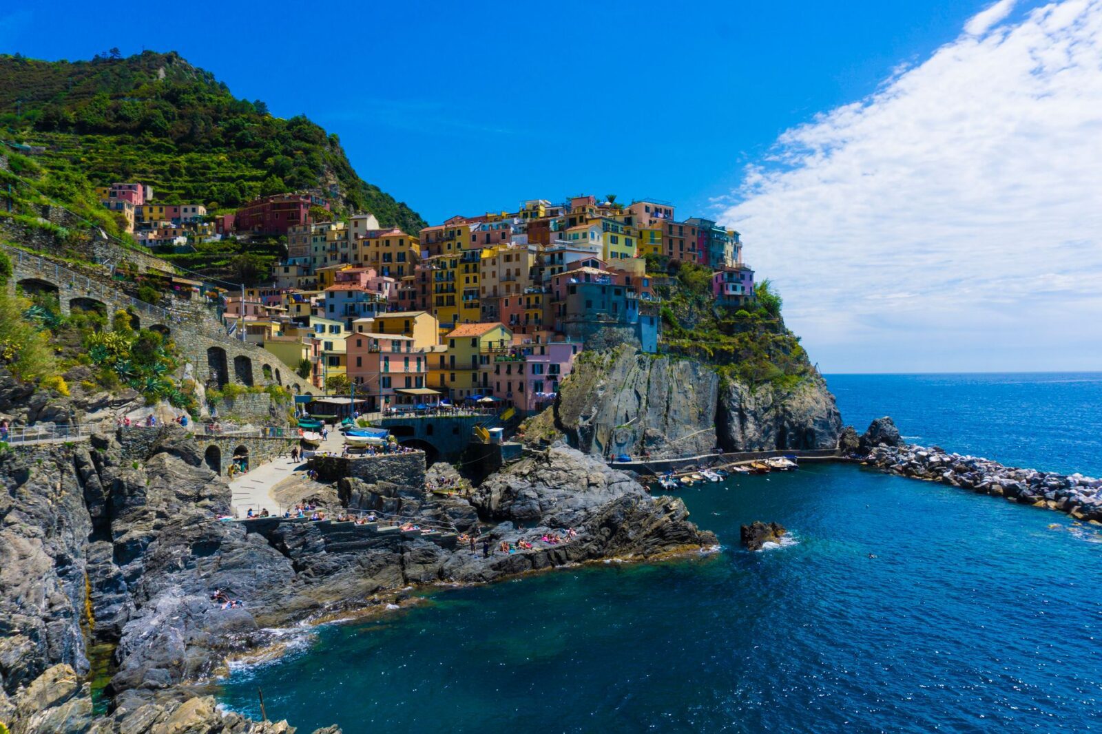 This Popular Italian Town Will Fine You $2,900 for Wearing Flip-flops - Photo by Edoardo Santoro on Pexels