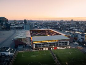 Leisure and Hospitality Leads U.S. Job Growth on World Cup Boost - Photo by Niklas Jeromin on Pexels