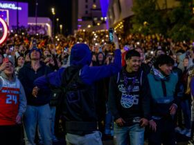 knicks watch party - Photo by Stephen Leonardi on Pexels