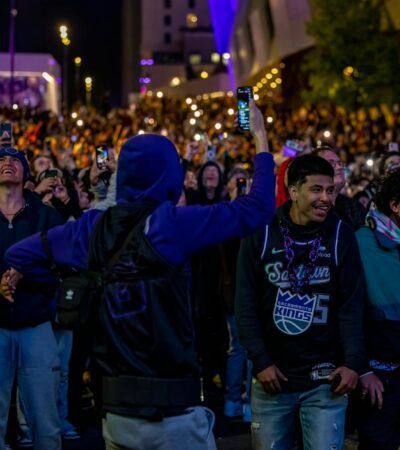 knicks watch party - Photo by Stephen Leonardi on Pexels
