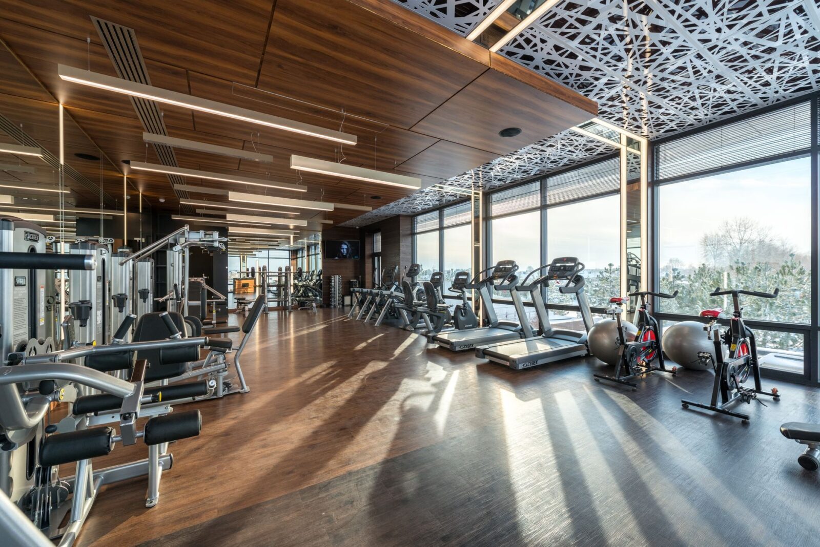 The Most Disciplined New Amenity in Hospitality Isn’t a Spa. It’s a Sandbag - Photo by Max Vakhtbovych on Pexels