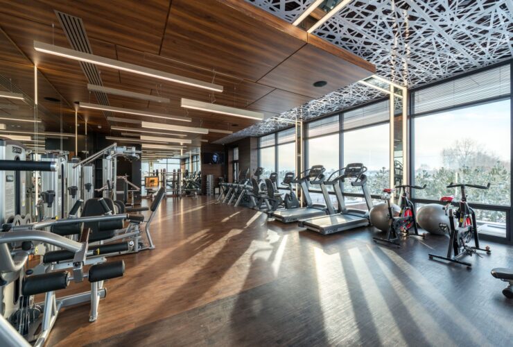 The Most Disciplined New Amenity in Hospitality Isn’t a Spa. It’s a Sandbag - Photo by Max Vakhtbovych on Pexels
