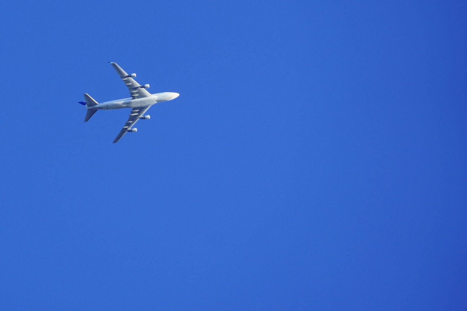 cheap flight - Photo by Budget Bizar on Pexels
