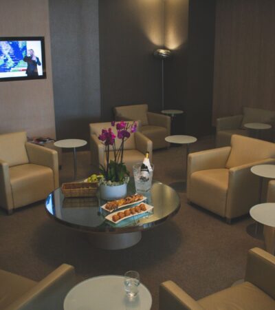 Best Travel Credit Cards for Free Airport Lounge Access 2026 — Updated Guide - Photo by Connor Danylenko on Pexels