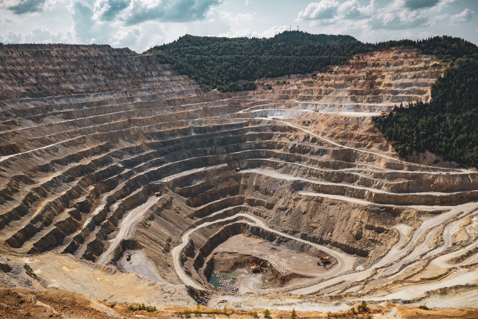 Deputy Prime Minister address to the World Gold Council - Photo by Vlad Chețan on Pexels