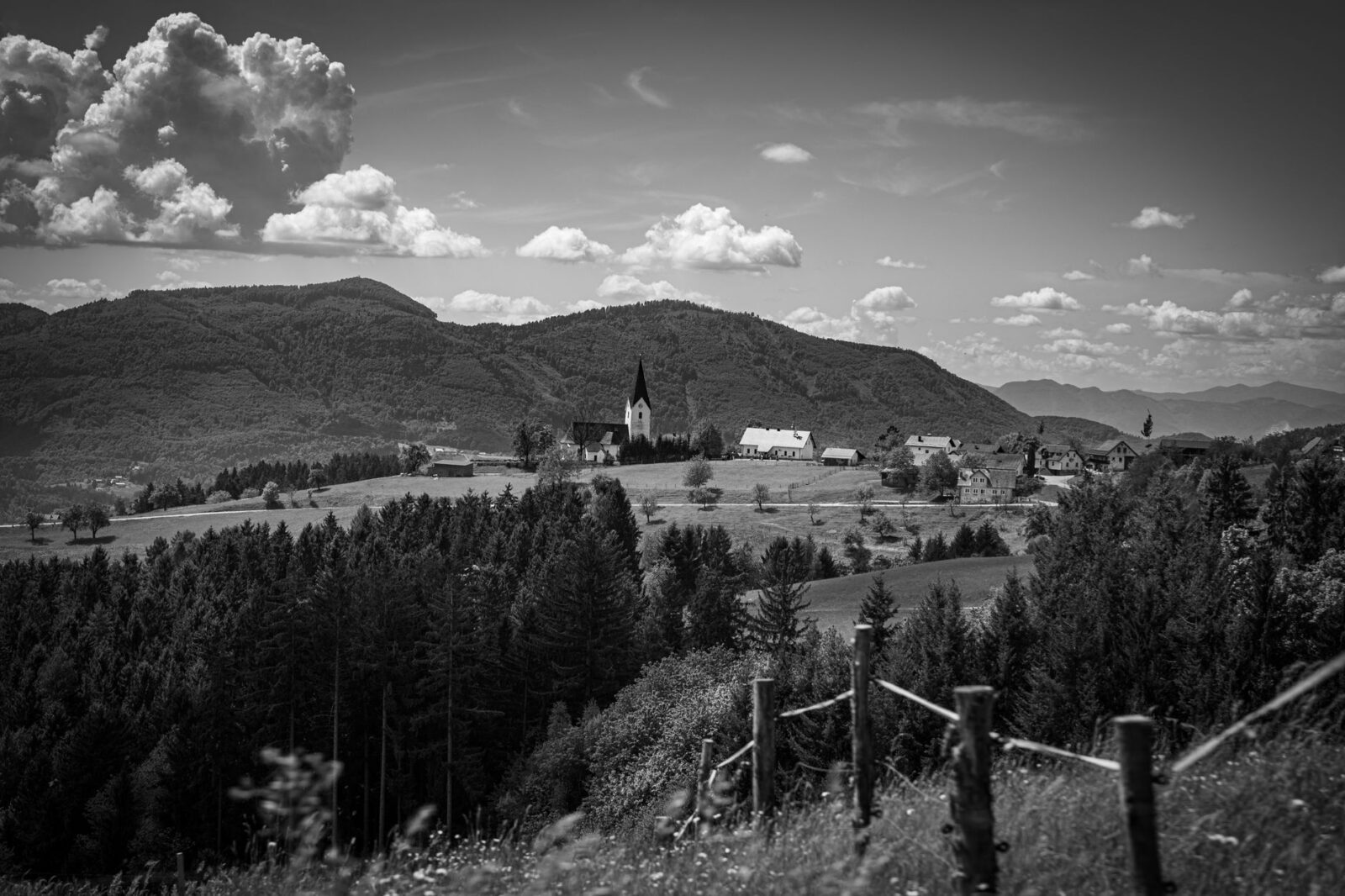 Most Dangerous Tourist Destinations and Safer Alternatives - Photo by Vladimir Srajber on Pexels