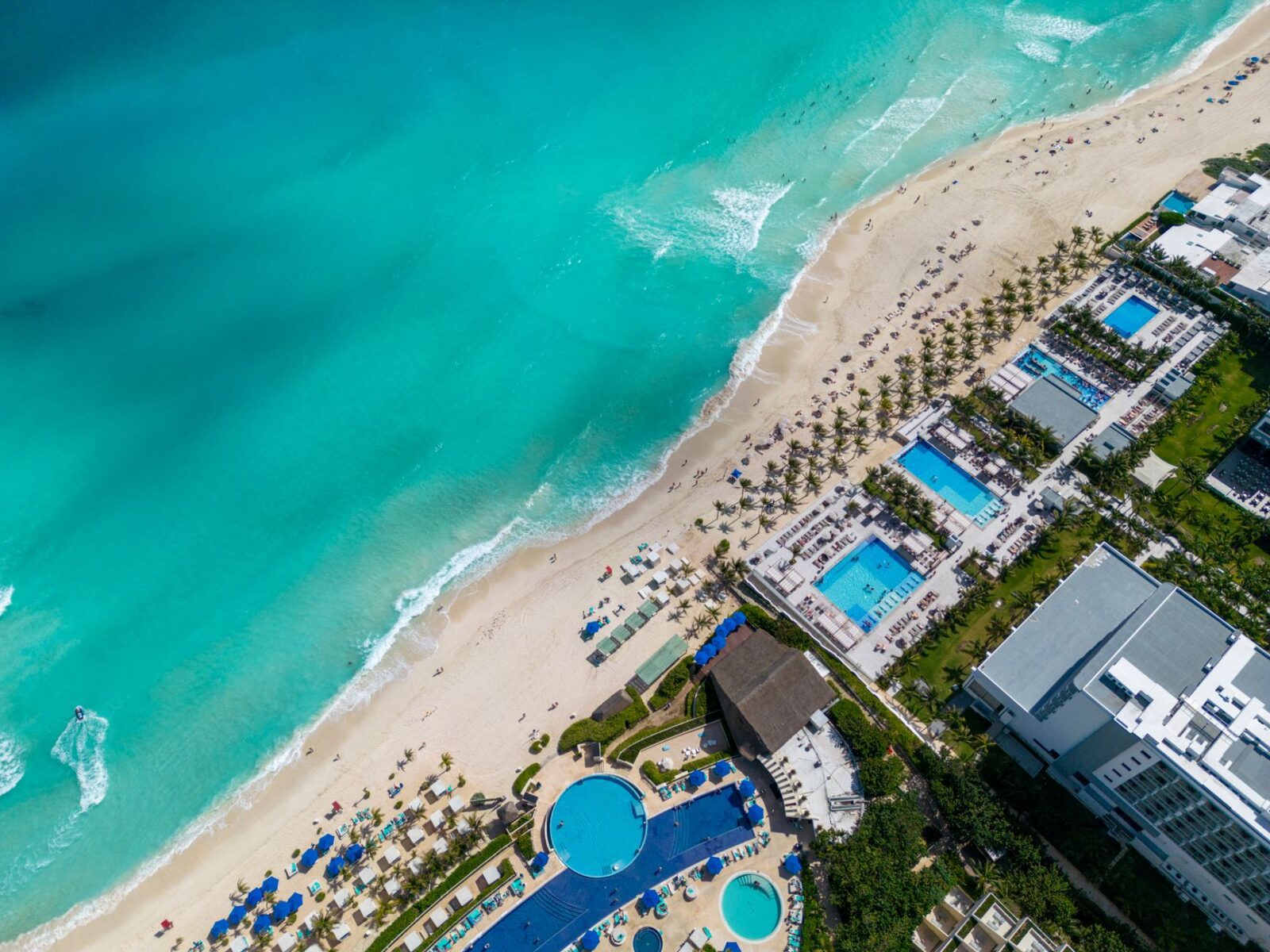 Countries That Offer Citizenship by Investment in 2026 - Photo by Israel Torres on Pexels