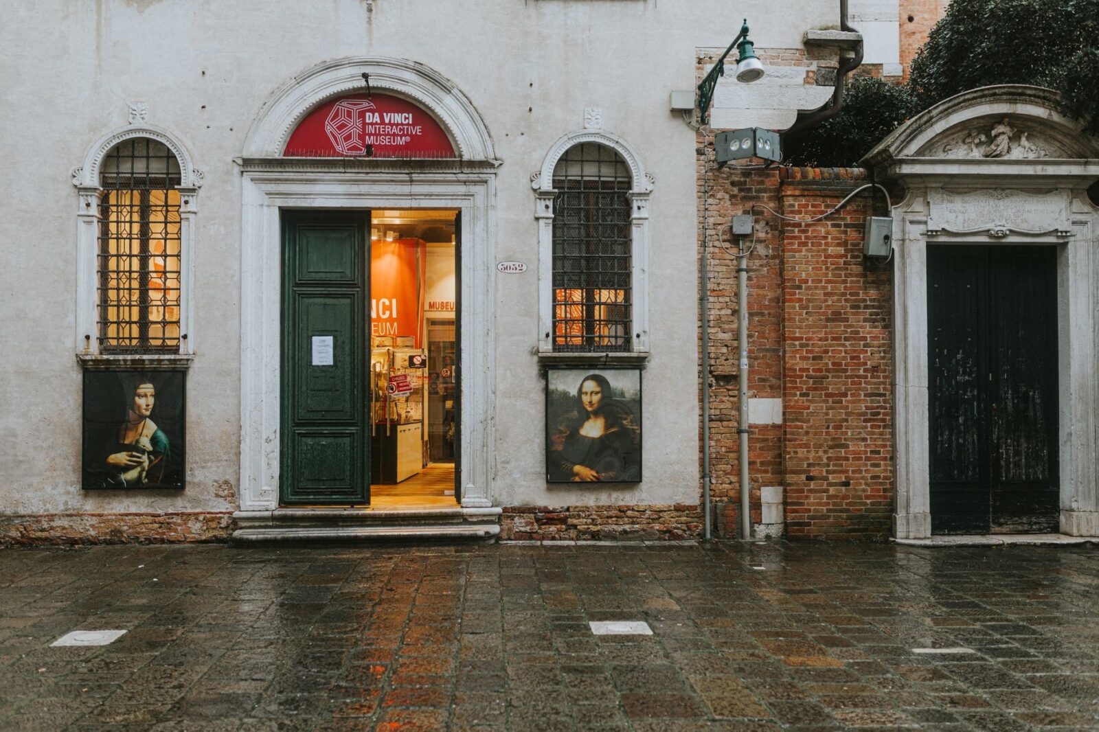 Florence Shocks Travellers With Tough New Dining Rules, Know Other Destinations Facing Similar - Photo by Helena Jankovičová Kováčová on Pexels