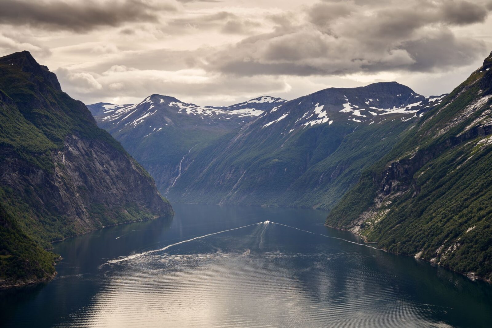Scotland Alongside Norway and Denmark Lead Europe’s Cool-Weather Tourism Boom as Travelers Seek Alternatives to Extreme Summer Heat: All You Need to Know - Photo by Barnabas Davoti on Pexels