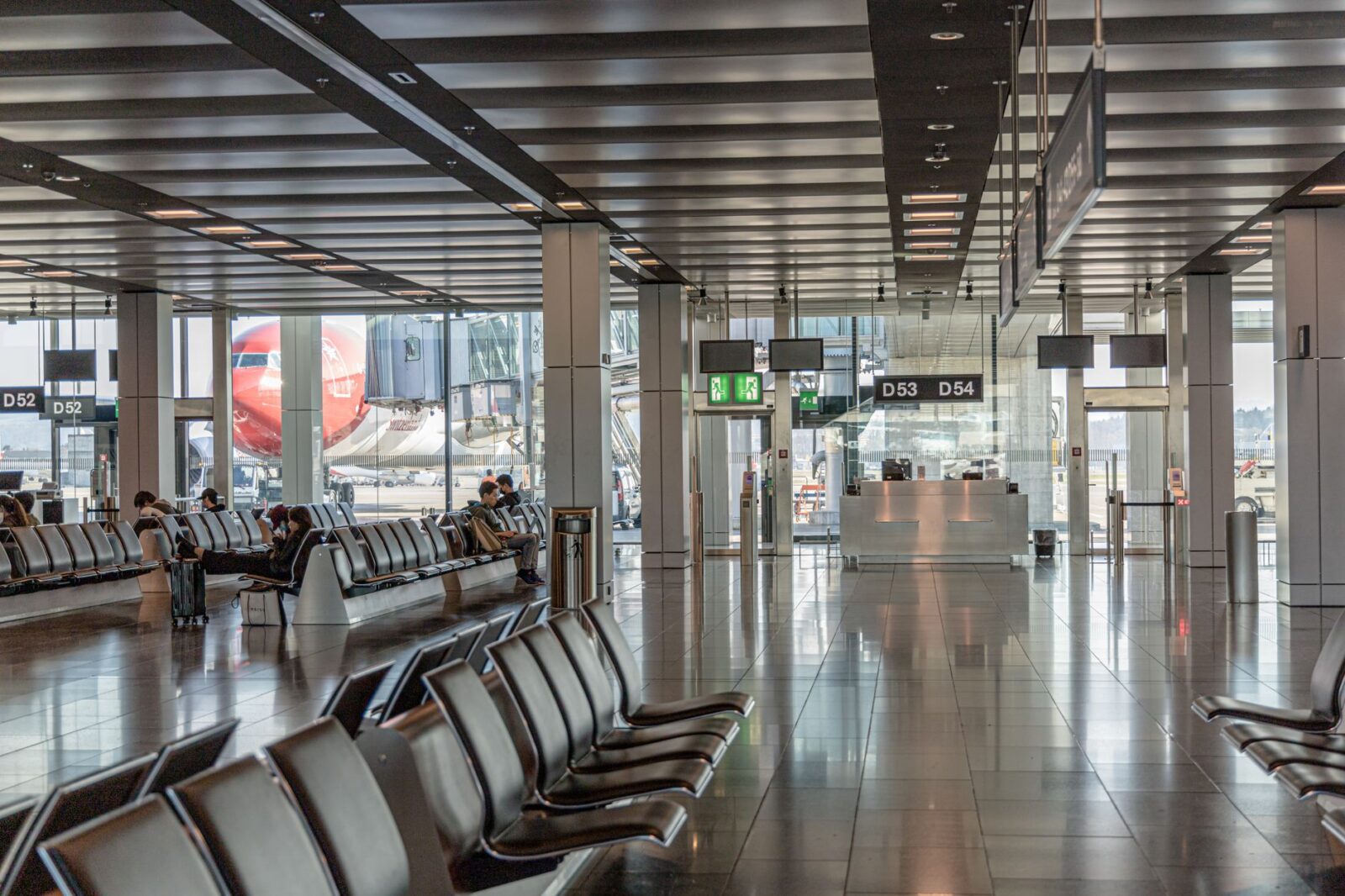 cheap flights to tokyo - Photo by Tiago Alvar on Pexels