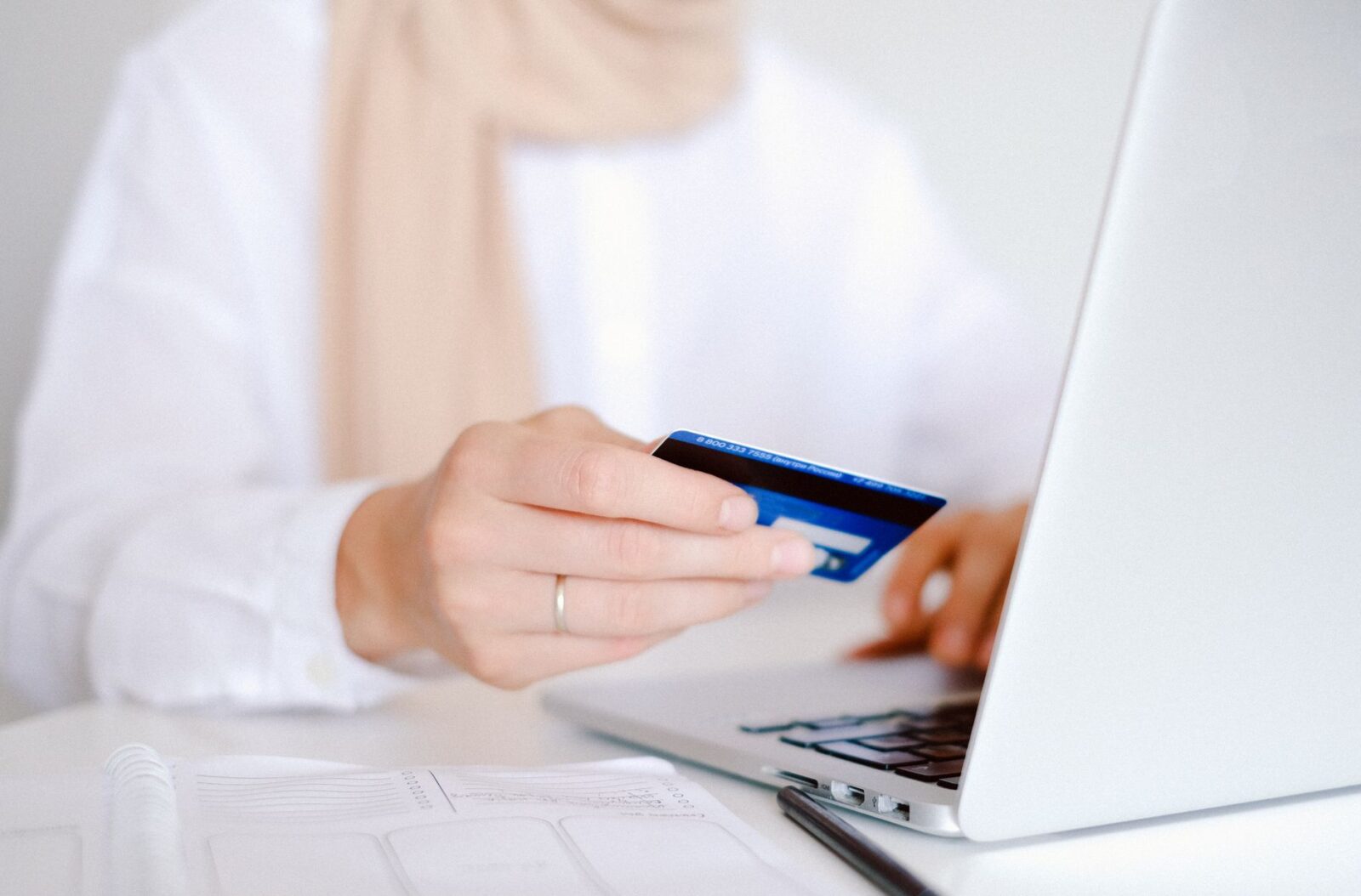 10 ways to meet a credit card minimum spending requirement - Photo by Anna Shvets on Pexels