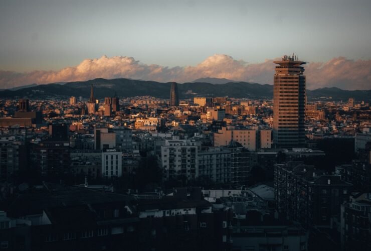 spain travel advisory - Photo by Michael King on Pexels