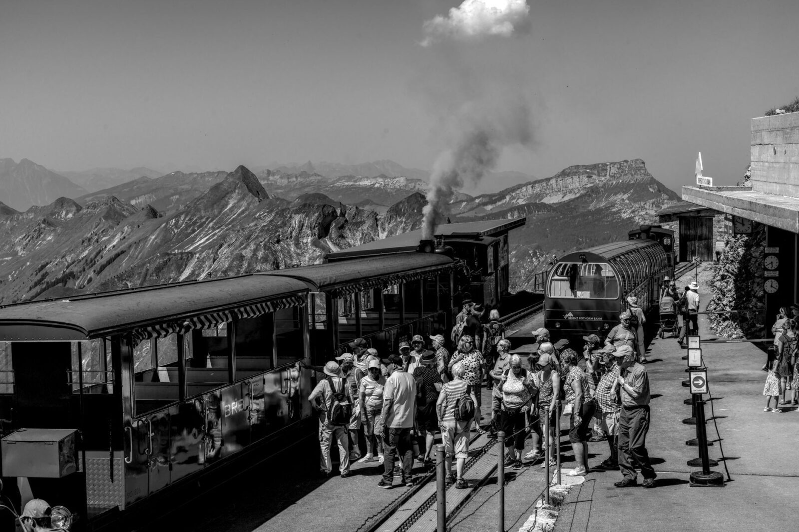 Ixigo  Tests Packaged Tours for Trains, Uber Becomes a New Distribution Engine - Photo by Jean-Paul Wettstein on Pexels