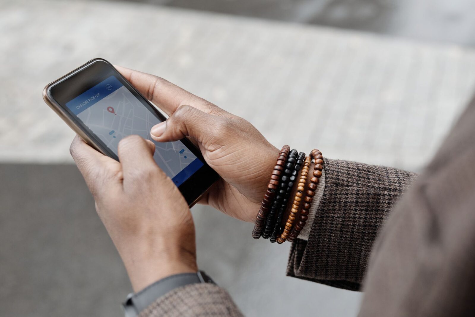 Google Brings Agentic AI to Ask Maps Hotel Search - Photo by Theo Decker on Pexels