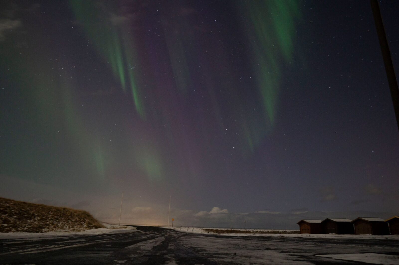 Iceland in Winter Northern Lights Road Trips and Hot Springs - Photo by Edoardo Santoro on Pexels