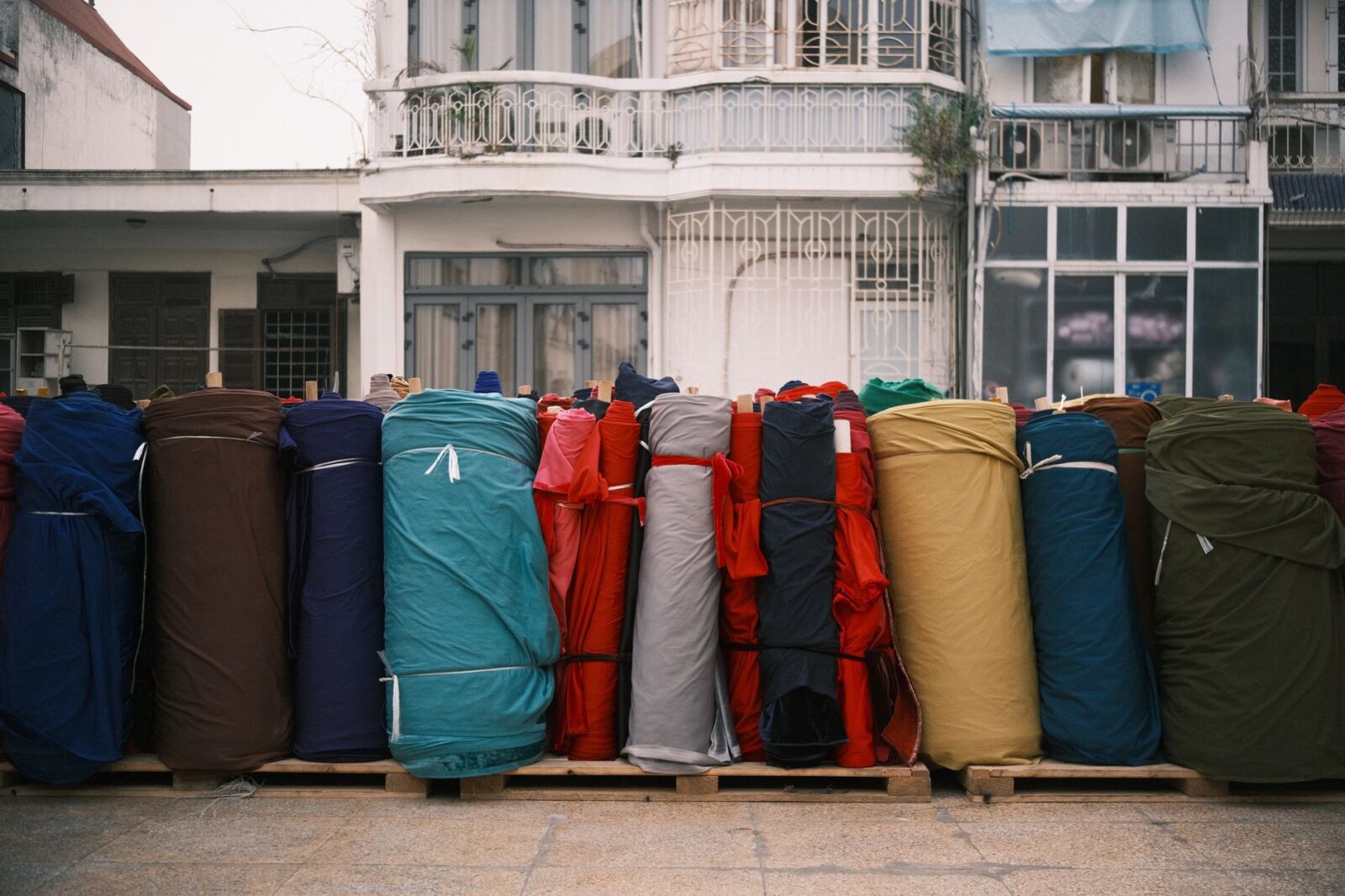How to Pack for a 2 Week Trip in a Carry On Only - Photo by mitbg000 on Pexels