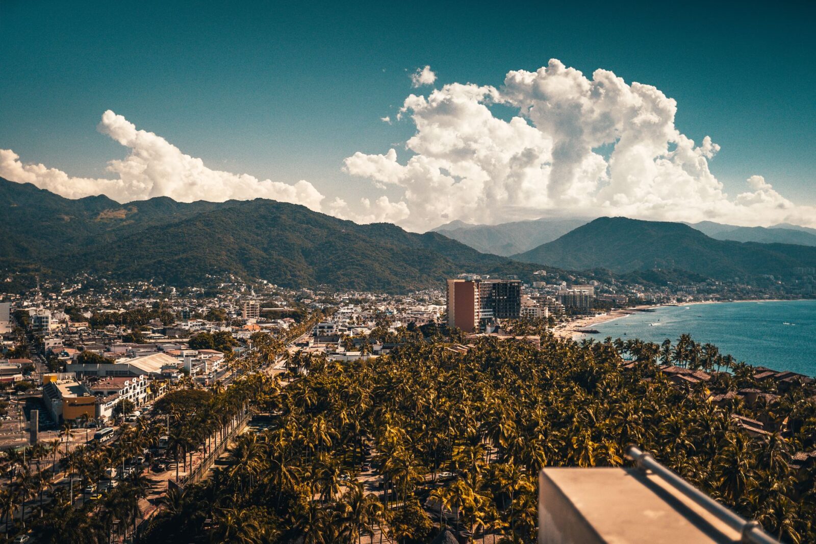 mexico travel advisory - Photo by Jamaal Kareem on Pexels
