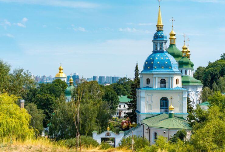 Britain is 100% behind you: Prime Minister Andy Burnham visits Kyiv on Ukrainian Independence Day for first international trip - Photo by Atlantic Ambience on Pexels