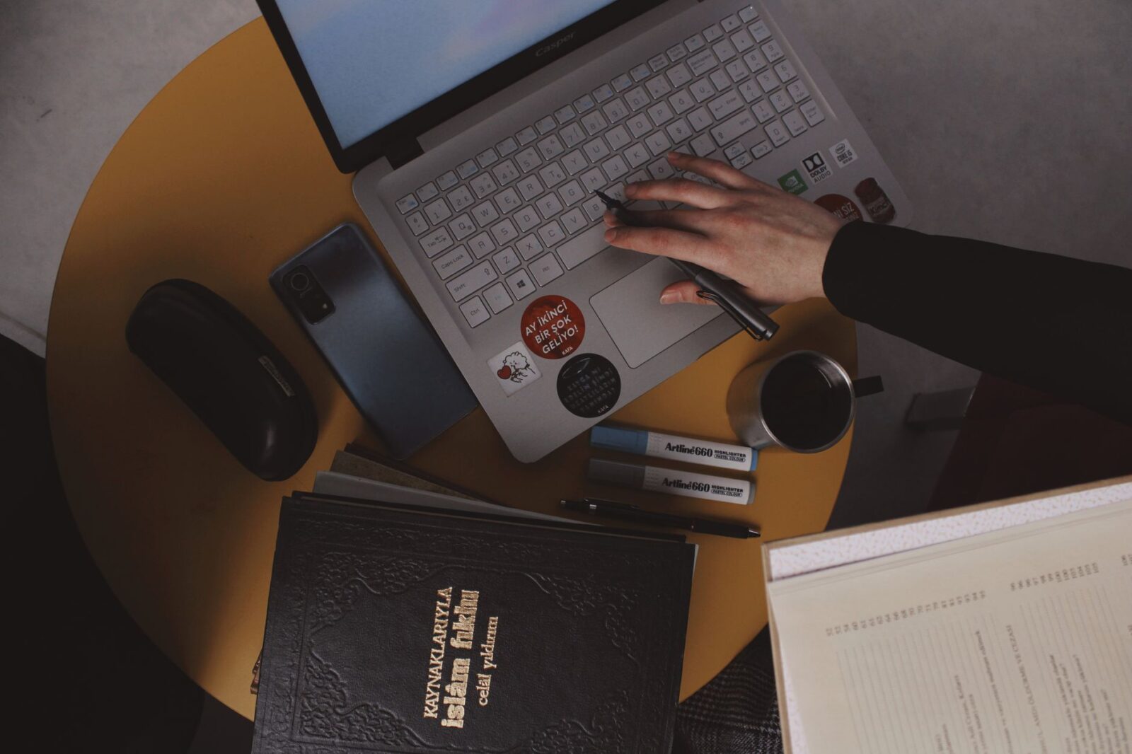 The Substack Renaissance in Travel Media Comes With a Catch - Photo by Saliha Büyükkaya Gülhan on Pexels