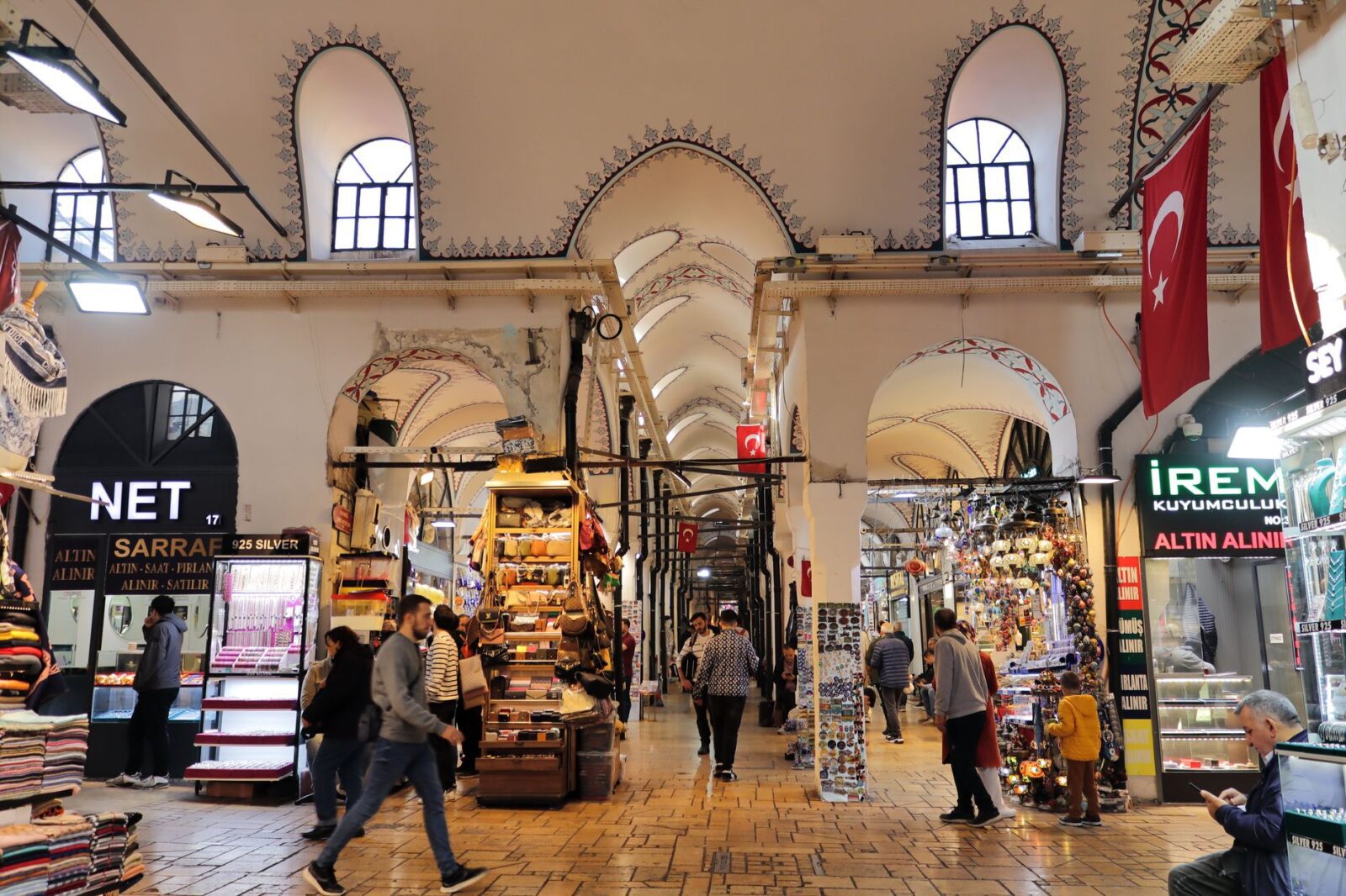 48 Hours in Istanbul A Perfect Weekend Itinerary — Updated Guide - Photo by Alan Wang on Pexels